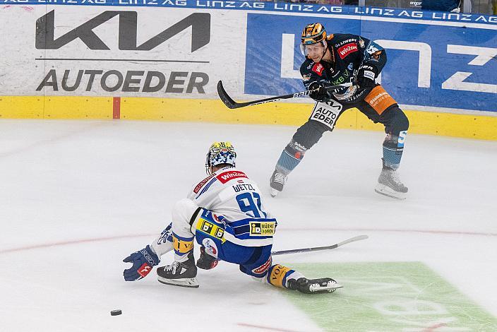 Stefan Gaffal (Steinbach Black Wings Linz), Niklas Wetzl (EC iDM Wärmepumpen VSV) Steinbach Black Wings Linz vs EC IDM Wärmepumpen VSV, 2. Runde ICE Eishockey Liga, Linz AG Eisarena