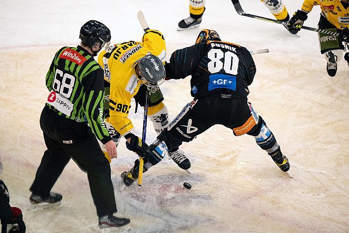 Julian Pusnik (Steinbach Black Wings Linz), Per Johan Harju (HC Pustertal Wölfe), Steinbach Black Wings Linz vs HC Pustertal Wölfe, 45. Runde ICE Hockey League, Steinbach Black Wings Linz, Linz AG Eisarena 