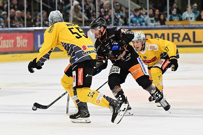 Raphael Wolf (Vienna Capitals), Ken Ograjensek (Steinbach Black Wings Linz), Christof Kromp (Vienna Capitals), 16. Runde ICE, Steinbach Black Wings Linz vs Vienna Capitals, Linz AG Eisarena 