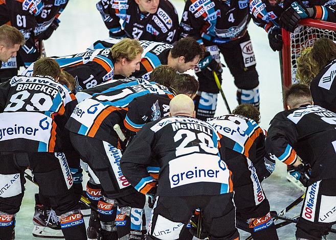 Im Bild: Game Into,  Eishockey,  EHC Liwest Black Wings Linz vs Vienna Capitals