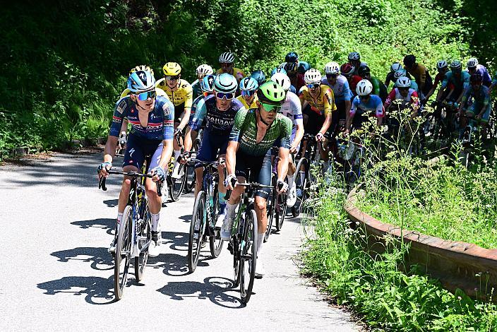 Das Peloton unterwegs im Mühlviertel 4. Etappe Aigen - Schlägl - Aigen - Schlägl, Bergwertung  Oberkappel, Riccardo Zoidl (AUT, Hrinkow Advarics) 16. Int. Oberösterreich Rundfahrt