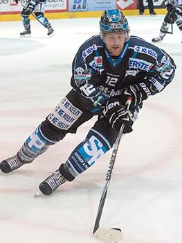 Chad Rau, Linz im Angriff. EHC Liwest Black Wings Linz vs HDD Telemach Olympija Ljubljana