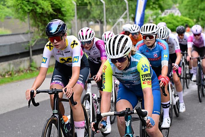 Im Trikot der Besten Nachwuchsfahrerin Magdalena Leis (GER, Team Mangertseder Bayern), und Elisa Winter (AUT, Wheel Divas Cycling Team), Amstetten, 2 Etappe Sportland NOE Kids Tour