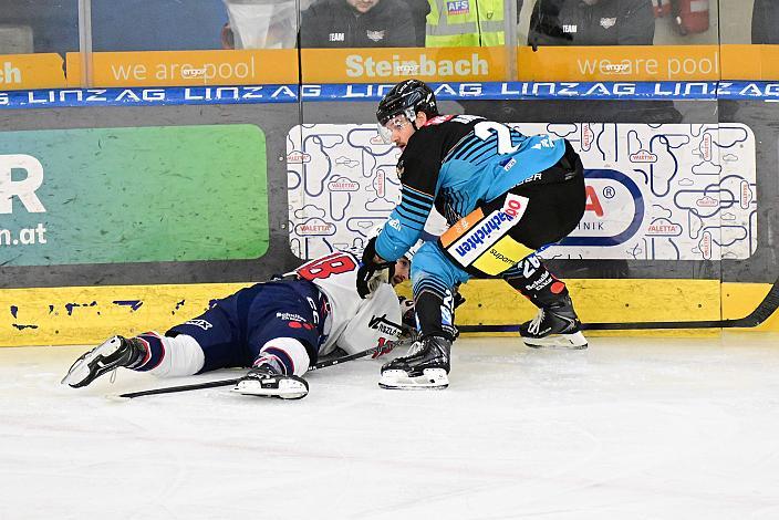 Justin Richards (Hydro Fehervar AV 19), Travis Barron (Steinbach Black Wings Linz), 34. Runde ICE, Steinbach Black Wings Linz vs Hydro Fehervar AV 19, Linz AG Eisarena 
