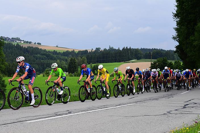 Im Gelben Trikot des Gesamtführenden Jasper Verbrugge (BEL, Acrog-Tormans), 50. OÖ Junioren Rundfahrt, 2. Etappe Sarleinsbach - Sarleinsbach