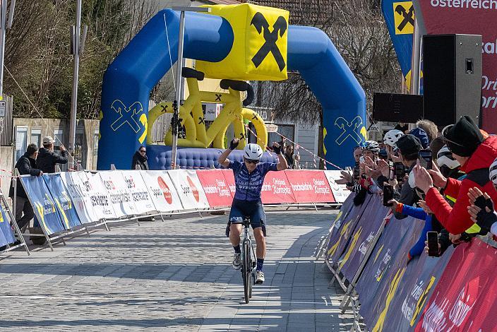 Siegerin Lea Fuchs (SUI, Spar CTO Woman) 65. Rad Saison Eroeffnungsrennen Leonding