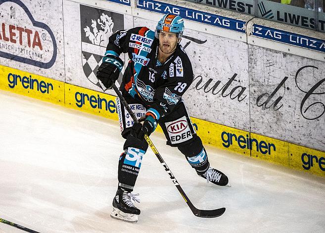 Im Bild: Justin Florek (EHC Liwest Black Wings Linz) Eishockey,  EHC Liwest Black Wings Linz vs Red Bull Salzburg