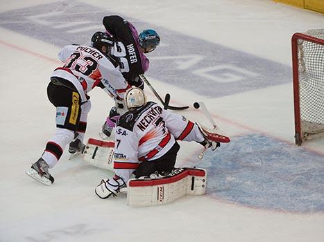 Fabio Hofer, im Angriff, EHC Liwest Black Wings Linz vs HC Orli Znojmo