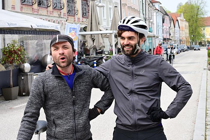 Im Ziel der 10. Kirschblüten Radklassik, Rad Klassik, Oldtimer, Vintage, Stahlrad, Radsport, Eferding, Oberösterreich