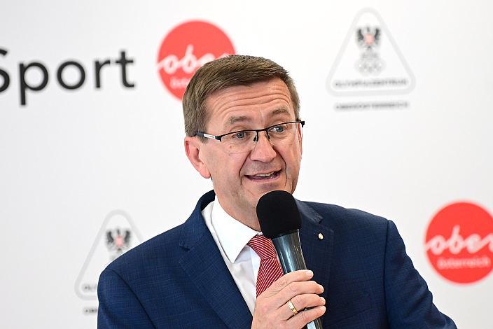 Oberösterreich Wirtschafts- und Sport-Landesrat Markus Achleitner (ÖVP) Pressekonferenz Int. Raiffeisen Oberösterreich Rundfahrt (UCI Kat. 2.2), Olympiazentrum Linz  