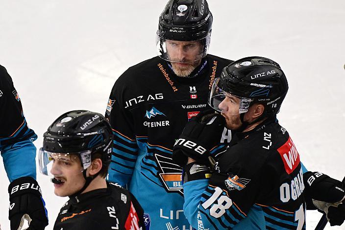 Sean Collins (Steinbach Black Wings Linz), Ken Ograjensek (Steinbach Black Wings Linz) 45. Runde ICE, Steinbach Black Wings Linz vs FTC-Telekom, Linz AG Eisarena 