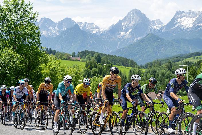 Im Gelben Trikot des Gesamtführenden Edgar David Cadena (MEX, Petrolike) 4. Etappe St.Florian /Asten - Hinterstoder/Höss 15. Int. Raiffeisen OÖ-Radrundfahrt UCI Kat. 2.2