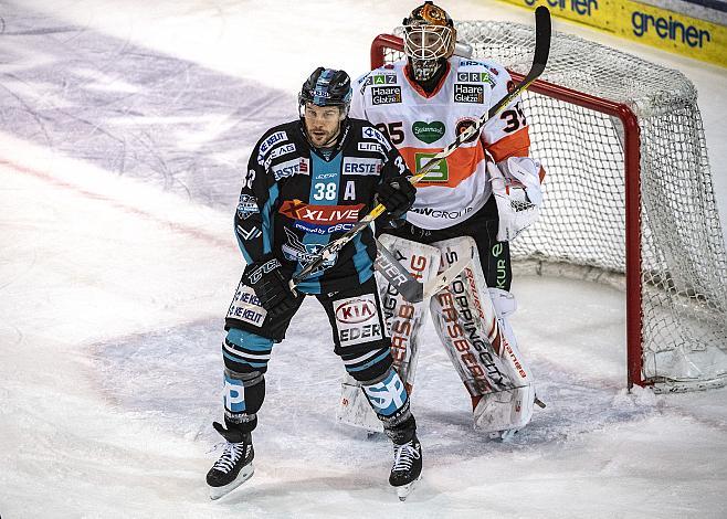 Bracken Kearns (EHC Liwest Black Wings Linz), Tormann Robin Rahm (Moser Medical Graz 99ers) Spiel 4, EHC Liwest Black Wings Linz - Graz 99ers, Play Offs, Viertelfinale