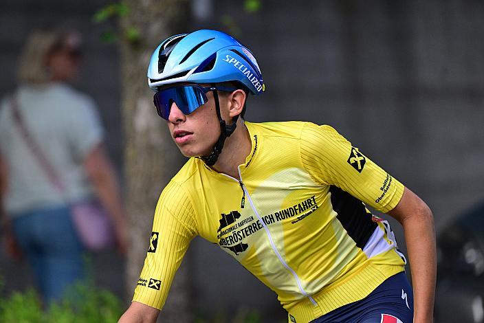 Im Gelben Trikot des Gesamtführenden Henrique Ribeiro Bravo (BRA, Soudal - Quickstep Devo Team) 3. Etappe Asten - Bad Schallerbach, Oberösterreich Rundfahrt