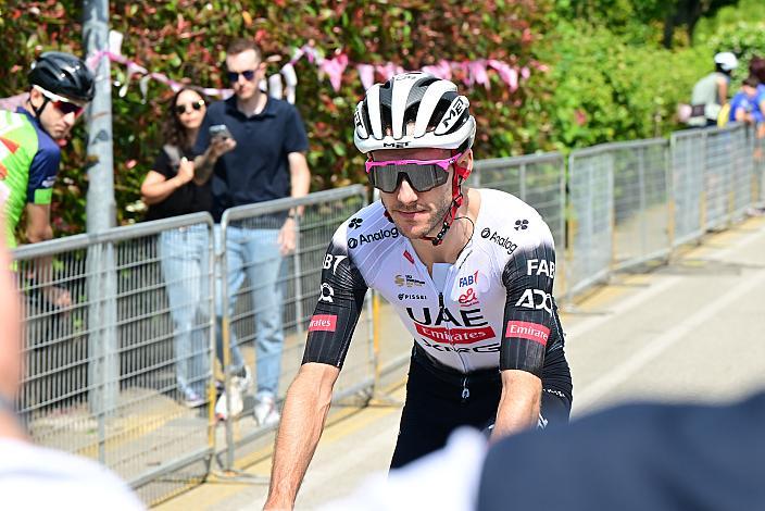 Adam Yates (GBR, UAE Team Emirates - XRG) 108. Giro d Italia, Stage 14, Fiume Veneto - Asiago (219km)
