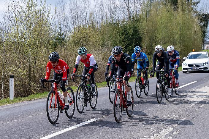 Ausreisser mit Martin Messner (AUT, WSA KTM Graz pb Leomo),  Felix Engelhardt (GER, Tirol KTM Cycling Team), Florian Kierner (Team Felbermayr Simplon Wels), Herren Elite, U23, Radliga, 60. Raika Kirschbluetenrennen, Wels, Oberösterreich