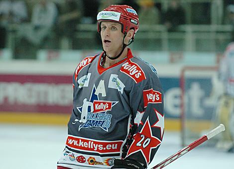 #20 Michael Craig, International All Stars 