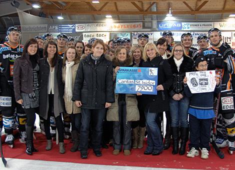 Ladies Charity 2009 der Spielerfrauen des EHC Liwest Black Wings Linz 7900,-- Euro wurden gesammelt
