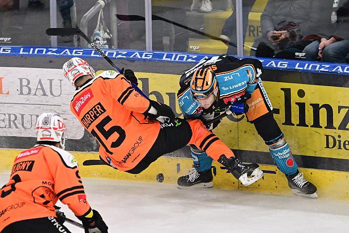 Stephen Harper (Moser Medical Graz 99ers), Nico Feldner (Steinbach Black Wings Linz) Win2Day ICE Hockey League,  Steinbach Black Wings Linz vs Moser Medical Graz 99ers,  Linz AG Eisarena