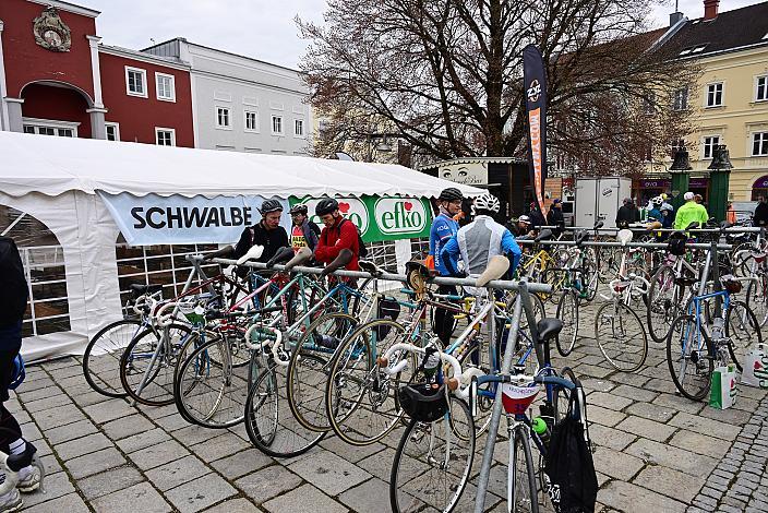 Start zur 10. Kirschblüten Radklassik, Rad Klassik, Oldtimer, Vintage, Stahlrad, Radsport, Eferding, Oberösterreich