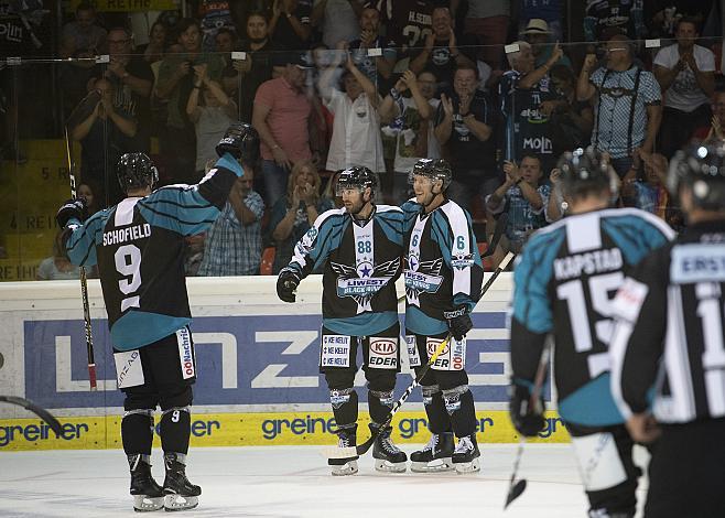 Dan DaSilva (EHC Liwest Black Wings Linz) feiert das Siegestor Eishockey Testspiel, EHC Liwest Black Wings - CEZ Motor Ceske Budejovice