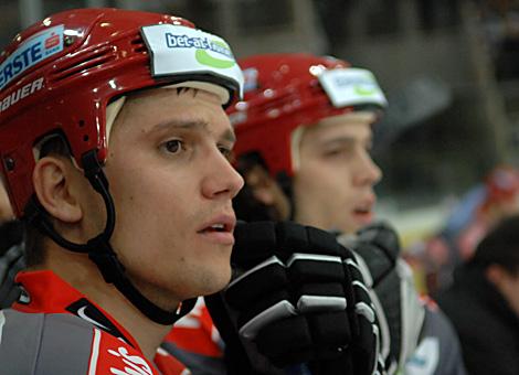 Marcel Rodman, auf der Spielerbank.