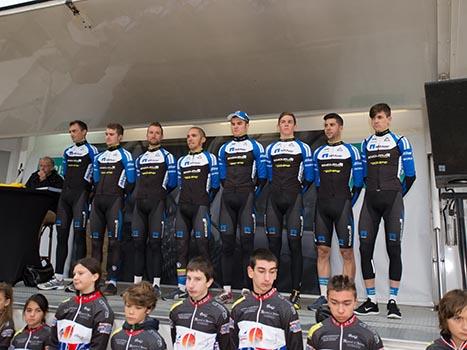 Team NetApp Endura am Start zum Radrennen, Paris - Tours