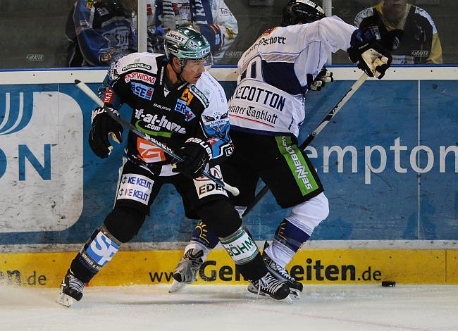 Justin Kurtz, Linz und Dustin Whitecotton Straubing, Straubing Tigers vs. Liwest Black Wings Linz