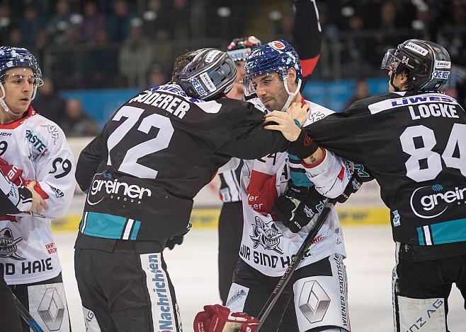 Kevin Moderer (EHC Liwest Black Wings Linz) boxt mit Forian Pedevilla (HC TWK Innsbruck  Die Haie) EHC Liwest Black Wings Linz vs HC TWK Innsbruck Die Haie