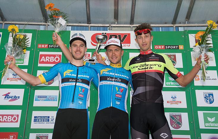  das Siegerpodest v.l. 2. Lukas Schlemmer (AUT, Team Felbermayr Simplon Wels), Sieger Riccardo Zoidl (AUT, Team Felbermayr Simplon Wels), 3. Jannik Steimle (GER, Team Vorarlberg Santic) 