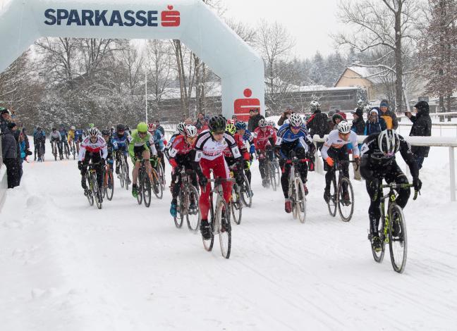 Start zum Cross Rennen Herrn Elite, Lambach/Stadl-Paura 