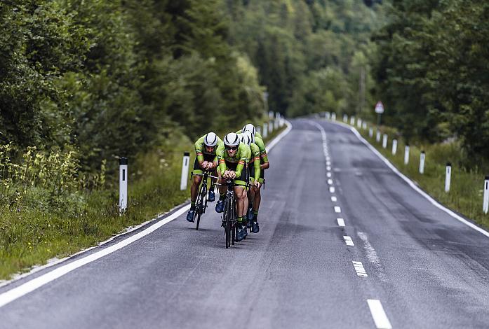 Team Hrinkow Advarics Cycleang 