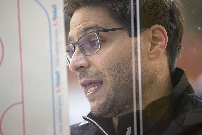 Eistraining unter der Leitung von Head-Coach Pierre Beaulieu (Black Wings Linz) Black Wings Linz,  Eishockey