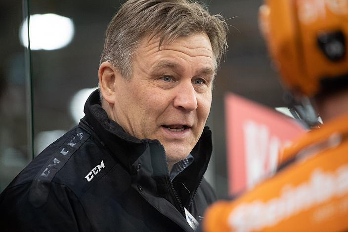 Head Coach Raimo Summanen (Steinbach Black Wings Linz) Steinbach Black Wings Linz vs HK SZ OLIMPIJA, bet-at-home ICE Hockey League