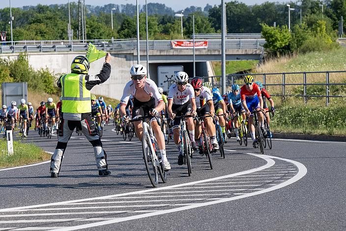 Das Peleton bei Marchtrenk Int. "Keine Sorgen" Junioren Rundfahrt UCI Kat. 2.1 MJ