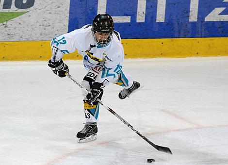 #12 Florian Hajek, EHC Liwest Black WIngs Linz.