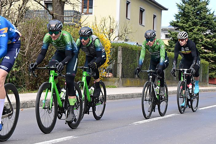 Jaka Primozic (SLO, Hrinkow Advarics), Ziga Horvat (SLO, Hrinkow Advarics), Maximilian Kabas (AUT, Hrinkow Advarics)  63. Saison Eroeffnung Leonding Herren, Road Cyling League Austria