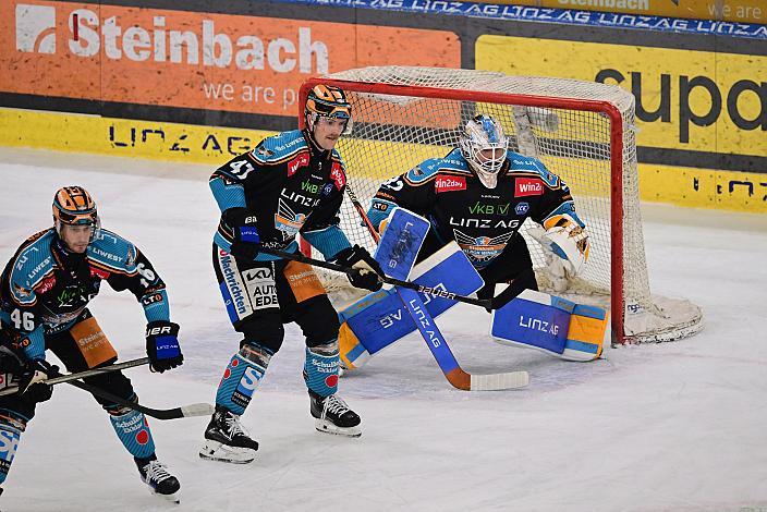 Logan Roe (Steinbach Black Wings Linz), Tormann Rasmus Tirronen (Steinbach Black Wings Linz) Win2Day ICE Hockey League,  Steinbach Black Wings Linz vs Moser Medical Graz 99ers,  Linz AG Eisarena 