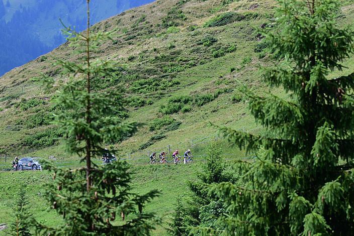 Die Ausreisser mit Riccardo Zoidl (AUT, Hrinkow Advarics), Bob Jungels (LUX, Ineos Grenadiers), Luca Vergallito (ITA, Alpecin-Deceuninck Development Team), Sean Quinn (USA, EF Education - EasyPost), am Furkajoch, Team UAE Team Emirates - XRG, 5. Etappe Feldkirch - Feldkirch,  Tour of Austria