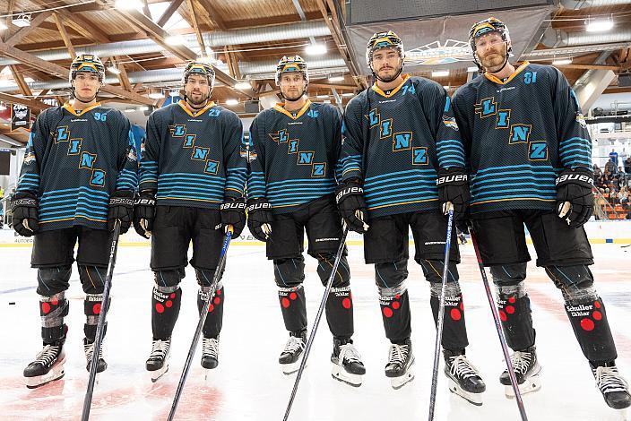 Neutugänge, v.l. Christoph Tialler (Steinbach Black Wings Linz), Martin Stajnoch (Steinbach Black Wings), Nico Feldner (Steinbach Black Wings Linz), Sean Collins (Steinbach Black Wings Linz), Steinbach Black Wings Linz Steinbach Black Wings Linz, Linz AG Eisarena 
