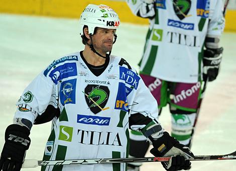 #12 Todd Elik, Stuermer, HDD Tilia Olimpija Ljubljana