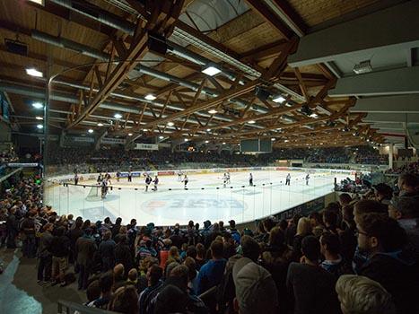 Eishalle Linz, EHC Liwest Black Wings Linz vs HC Orli Znojmo