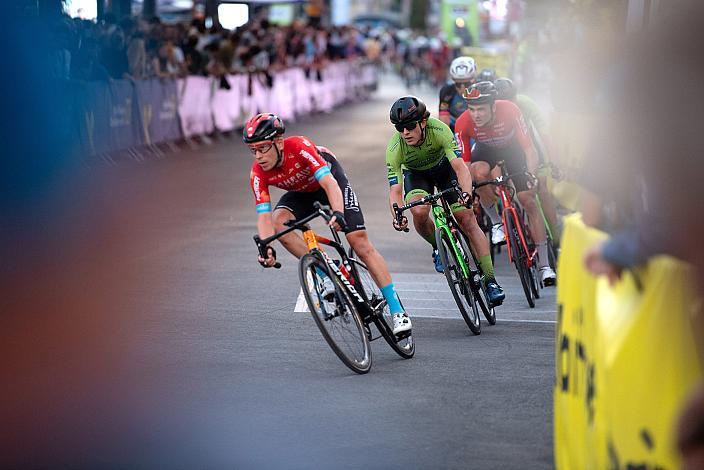 Hermann Pernsteiner (AUT, Bahrain - Victorious), Raphael Hammerschmid (AUT, Hrinkow Advarics Cycleang Team) Innenstadtkriterium Wels, Radsport, Kriterium
