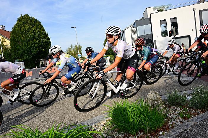 Elisa Winter (AUT, Union Raiffeisen Radteam Tirol) siegt in Braunau. Damen Elite, U23, Cycling League Austria Radliga, Kriterium Braunau am Inn, OÖ