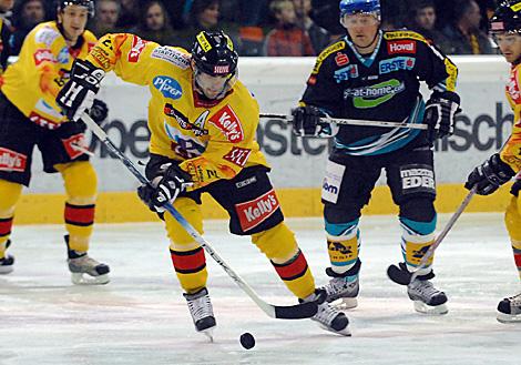 #21 Kelly Fairchild, Stuermer, Vienna Capitals