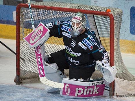 Michael Ouzas, Linz EHC Liwest Black Wings Linz vs HCB Suedtirol, 3. Viertelfinale