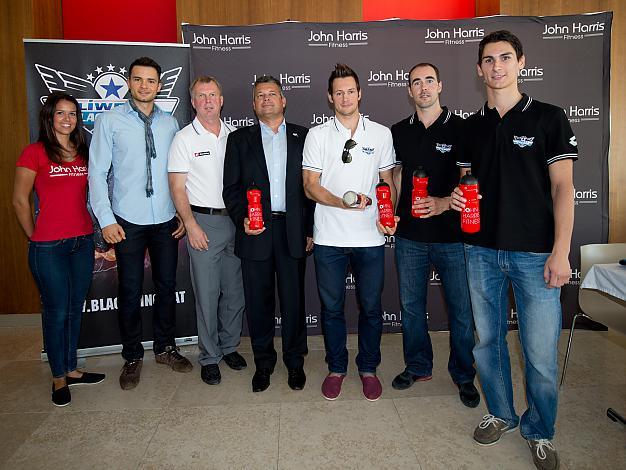John Harris Mtarbeiter und Leiter Mag. Albert Fellinger, Trainer Robert Daum, Praesident Ing. Peter Freunschlag, Philipp Lukas, Brad Moran, Daniel Oberkofler
